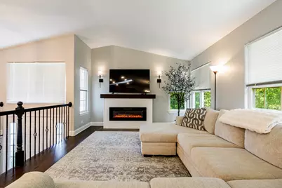 2322 Chasewood Drive, Downers Grove, IL 60515 - Photo 4