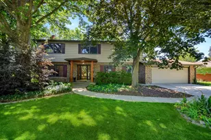 403 Meadowrue Ln, Batavia, IL 60510 - Photo 1