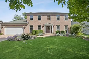 381 Prairie Knoll Dr, Naperville, IL 60565 - Photo 1