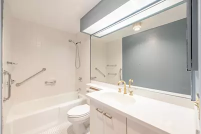110 E Delaware Place #1702, Chicago, IL 60611 - Photo 12