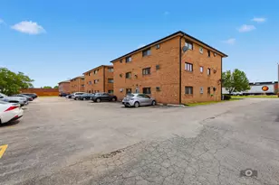 7242 W 86th St, Bridgeview, IL 60455 - Photo 10