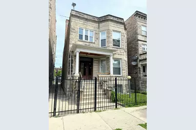 3914 W Gladys Avenue, Chicago, IL 60624 - Photo 1