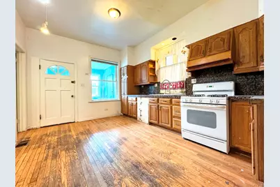 3914 W Gladys Avenue, Chicago, IL 60624 - Photo 10