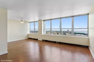 655 W Irving Park Rd, Chicago, IL 60613 - Photo 10