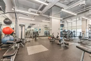 655 W Irving Park Rd, Chicago, IL 60613 - Photo 18