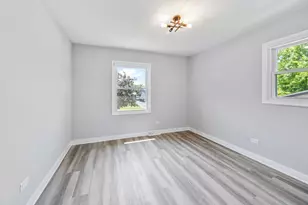8920 Fairway Dr, Orland Park, IL 60462 - Photo 6