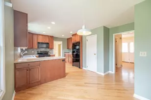 1025 North Ave, Batavia, IL 60510 - Photo 8