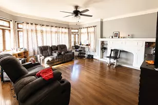 3005 W 55th St, Chicago, IL 60632 - Photo 4