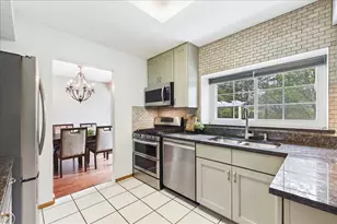 2655 Lindrick Ln, Aurora, IL 60504 - Photo 6