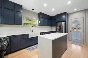 3618 N Bell Ave, Chicago, IL 60618 - Photo 8
