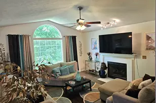 407 Staffordshire Dr, Poplar Grove, IL 61065 - Photo 2