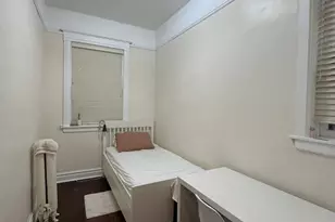 1359 E 57th St, Chicago, IL 60637 - Photo 8