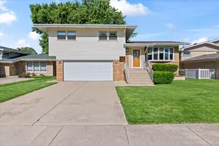 10328 Long Ave, Oak Lawn, IL 60453 - Photo 1
