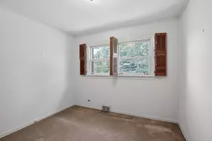 1400 London Ln, Glenview, IL 60025 - Photo 6