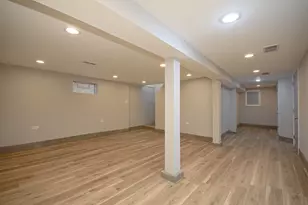9605 S Greenwood Ave, Chicago, IL 60628 - Photo 16