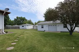 2019 Gilboa Ave, Zion, IL 60099 - Photo 6