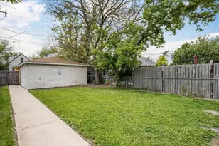 2412 N Lockwood Ave, Chicago, IL 60639 - Photo 18