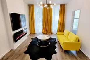 837 N Winchester Ave, Chicago, IL 60622 - Photo 2