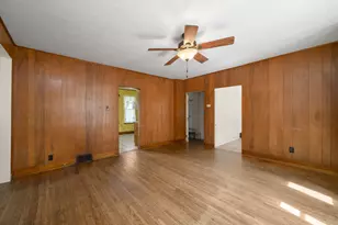 116 W Union St, Earlville, IL 60518 - Photo 8