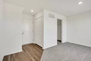 2684 Arrowhead Dr, Pingree Grove, IL 60140 - Photo 4