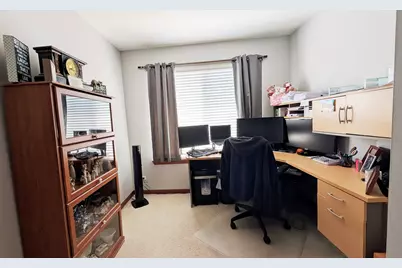 669 Lincoln Station Drive #669, Oswego, IL 60543 - Photo 8