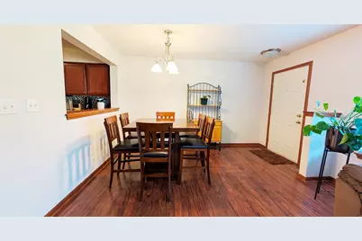669 Lincoln Station Drive #669, Oswego, IL 60543 - Photo 4