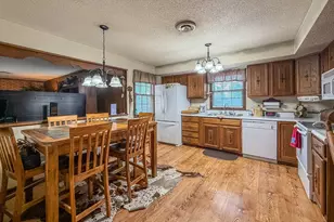 9758 E 1980 North Rd, Oakwood, IL 61858 - Photo 12