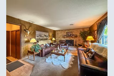 9758 E 1980 North Road, Oakwood, IL 61858 - Photo 16