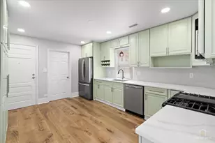 2939 N Hamlin Ave, Chicago, IL 60618 - Photo 6