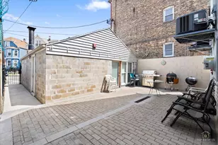 2939 N Hamlin Ave, Chicago, IL 60618 - Photo 32