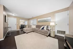 550 Vine Ave, Highland Park, IL 60035 - Photo 4