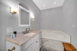 720 Viewpointe Dr, Saint Charles, IL 60174 - Photo 16