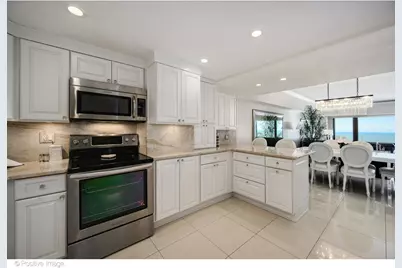 175 E Delaware Place #7107, Chicago, IL 60611 - Photo 10