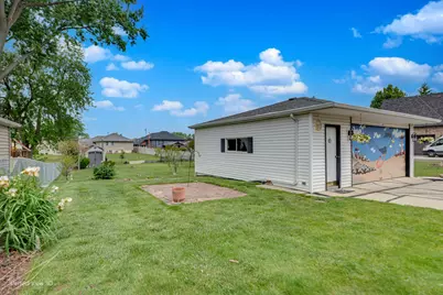9020 Nashville Avenue, Oak Lawn, IL 60453 - Photo 4