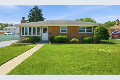 498 Gilbert Drive, Wood Dale, IL 60191 - Photo 2