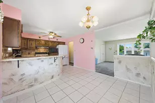 498 Gilbert Dr, Wood Dale, IL 60191 - Photo 6