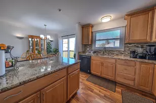 829 Prairie Ave, Bartlett, IL 60103 - Photo 6