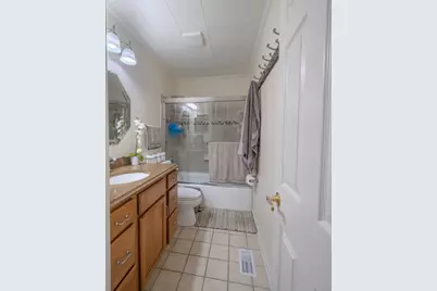 829 Prairie Avenue, Bartlett, IL 60103 - Photo 8