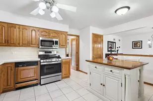 10629 Lynn Dr, Orland Park, IL 60467 - Photo 8