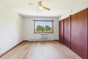 2222 S Goebbert Rd, Arlington Heights, IL 60005 - Photo 18