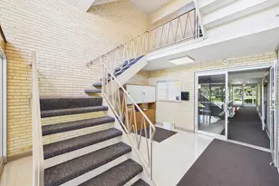 2222 S Goebbert Rd, Arlington Heights, IL 60005 - Photo 36