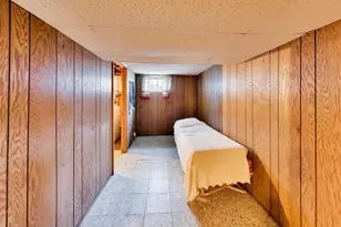 3360 W Arthur Ave, Lincolnwood, IL 60712 - Photo 22