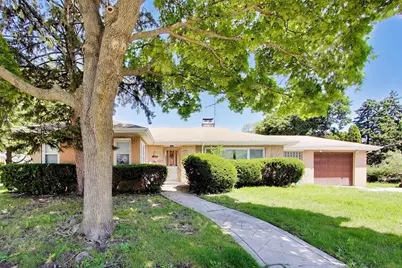 3360 W Arthur Avenue, Lincolnwood, IL 60712 - Photo 1