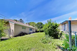 3360 W Arthur Ave, Lincolnwood, IL 60712 - Photo 26