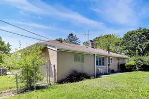 3360 W Arthur Ave, Lincolnwood, IL 60712 - Photo 24