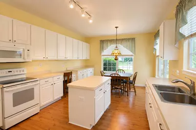 673 Saugatuk Circle, Romeoville, IL 60446 - Photo 4