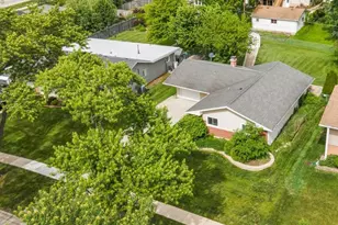 1755 Monticello Rd, Hoffman Estates, IL 60169 - Photo 28