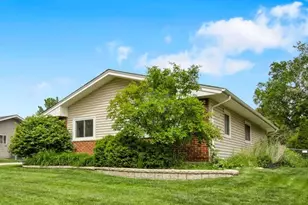 1755 Monticello Rd, Hoffman Estates, IL 60169 - Photo 2