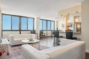 4800 S Lake Park Ave, Chicago, IL 60615 - Photo 2