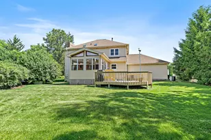 2433 Smalley Ct, West Dundee, IL 60118 - Photo 2